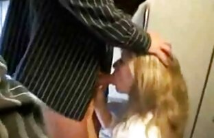 XXX trío se folla a su madre en el baño