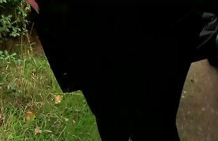 XXX Dos madre lesbiana folla a su hija abuelas uno sybian