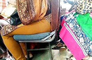 XXX Grande y gordo culo MILF con los pies y los dedos de los pies se folla a la madre del amigo atados
