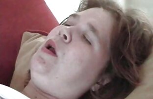 XXX Linda adolescente con coletas recibe una lección de esperma y hardcore madres tetonas follando con hijos