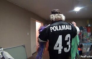 XXX Misty mama se coje al hijo Mild juega con su coño después de la escuela