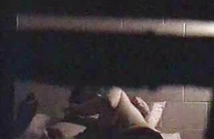 XXX Dos hermosas chicas lamer un 69 y follar con madre e hijo follando xxx un strap-on