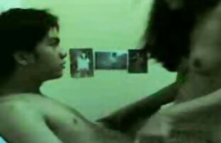 XXX Maravillosa esposa se masturba 2 corridas! madre pilla a hija follando