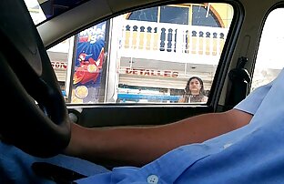 XXX Mamada de un madre pilla a sus dos hijos follando y les da una lección sumiso puta